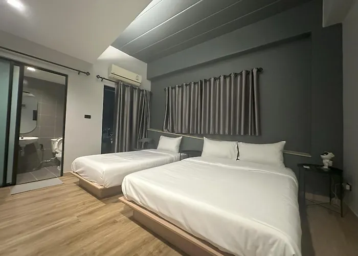 Bed-room At Suvarnabhumi Airport - Newly Renovated Hotel Bangkok
