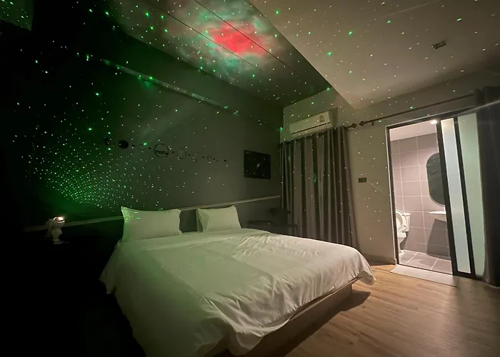Bed-room At Suvarnabhumi Airport - Newly Renovated