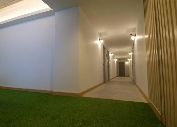 Bed-room At Suvarnabhumi Airport - Newly Renovated Hotel 2*