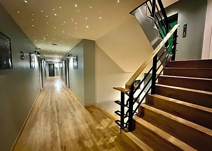 Bed-room At Suvarnabhumi Airport - Newly Renovated Hotel 2*