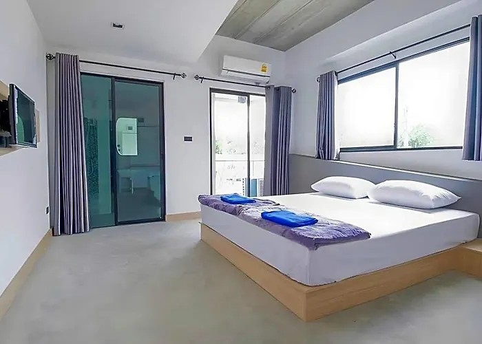 Bed-room At Suvarnabhumi Airport - Newly Renovated Hotel Bangkok