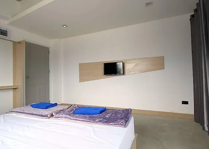 Bed-room At Suvarnabhumi Airport - Newly Renovated 2*